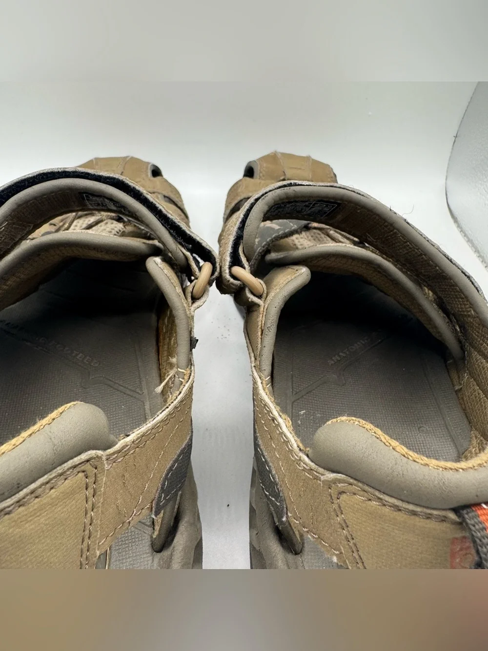 Teva Forebay Closed Toe Fisherman Sandals Mens Size 10 Brown Hiking Sport Water